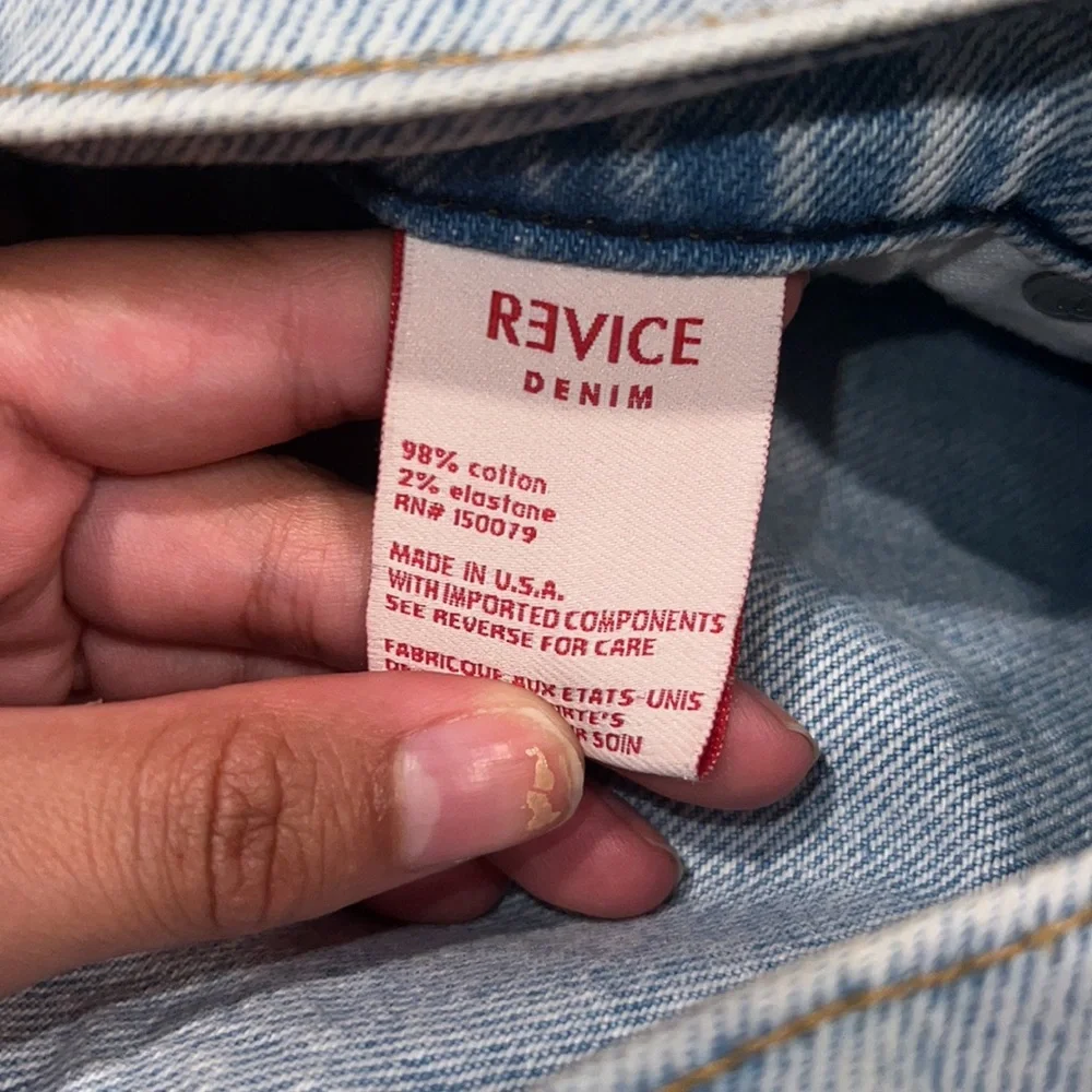 Denim‎ light wash shorts